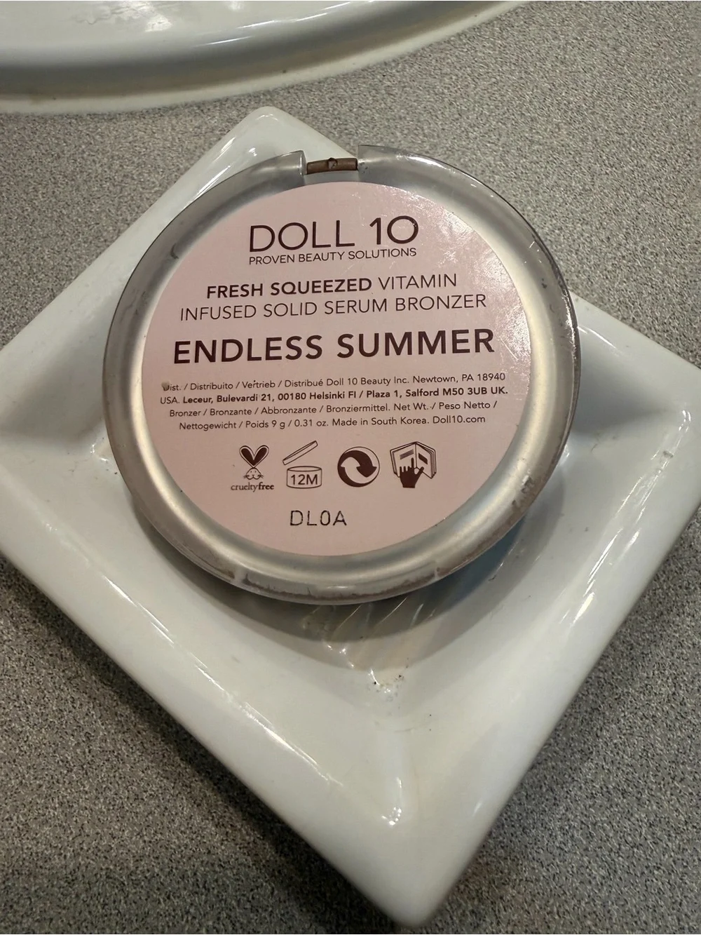 Doll 10 Vitamin Infused Solid Serum Bronzer in Endless Summer